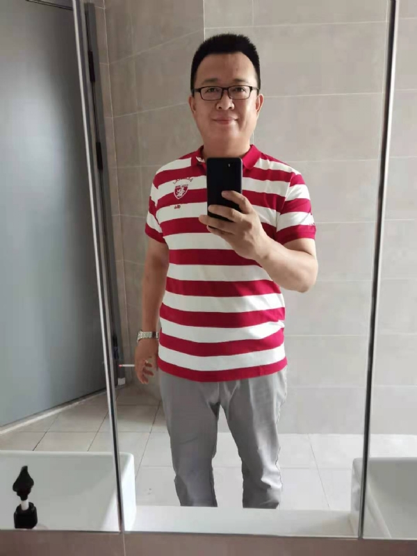 行走的打桩机的第二张照片--漳州相亲服务中心