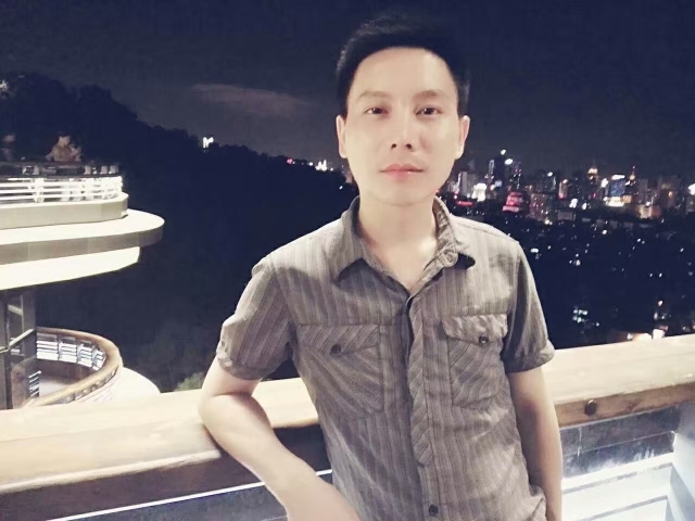 幕秋的第二张照片--漳州相亲服务中心