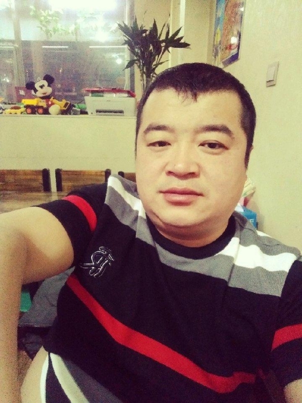 老实人的第一张照片--漳州相亲服务中心