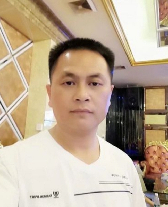 小梁的第一张照片--漳州相亲服务中心