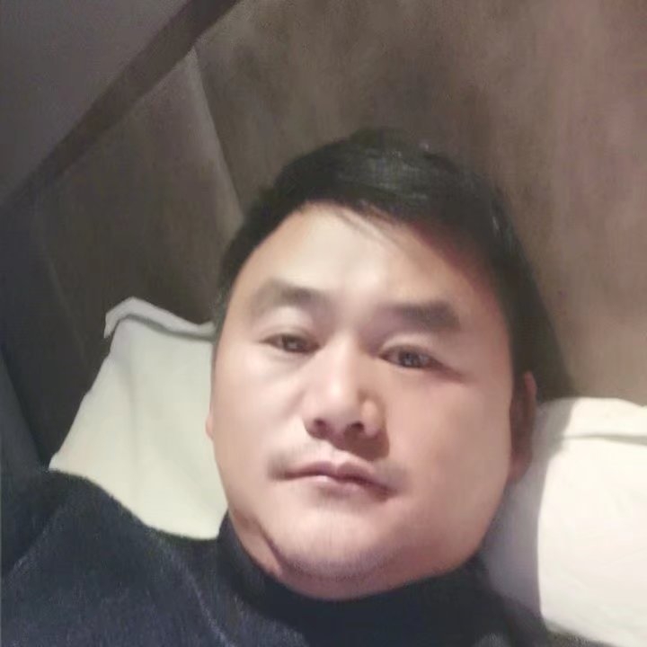 奔跑的第四张照片--漳州相亲服务中心