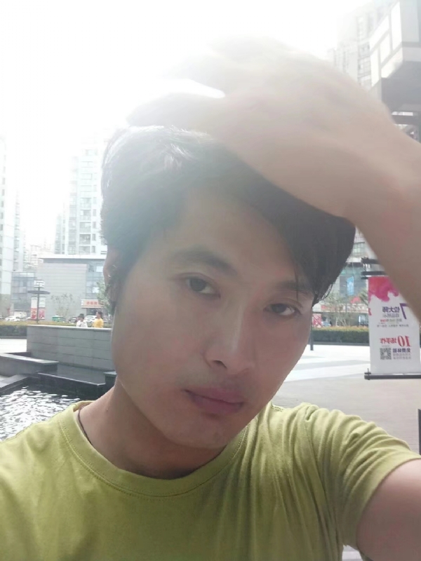 钢铁侠的第一张照片--漳州相亲服务中心