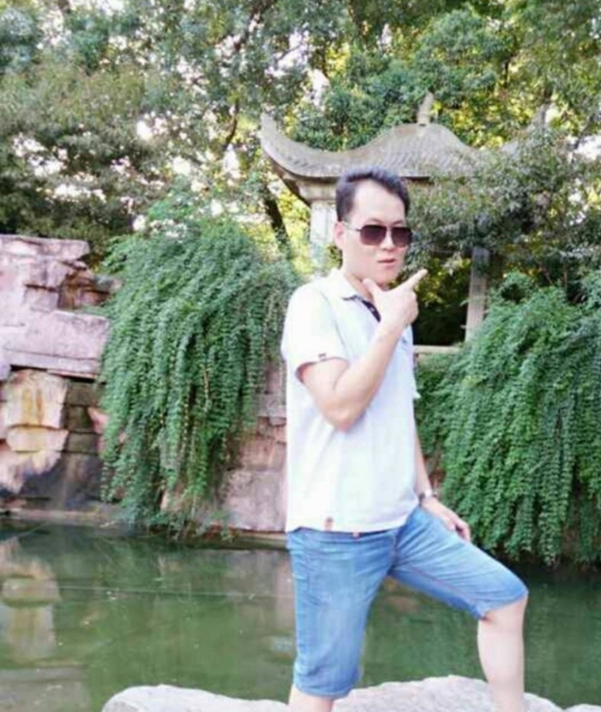 随缘的第一张照片--漳州相亲服务中心