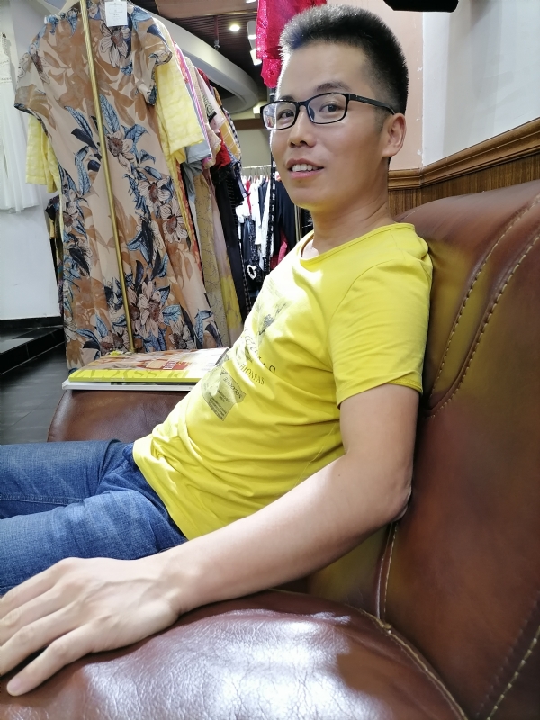 汪顺鹏的第一张照片--漳州相亲服务中心