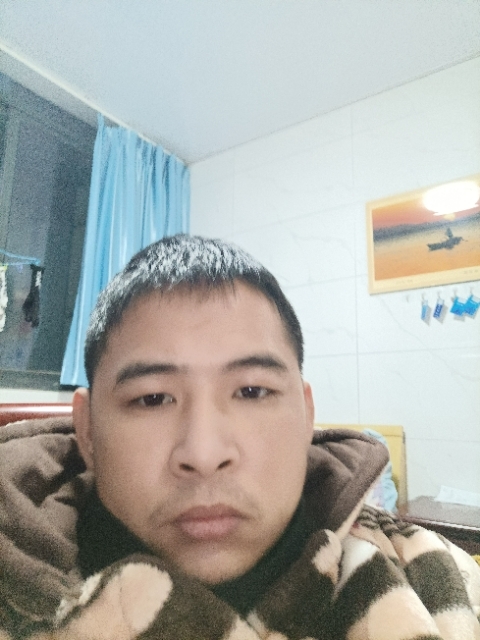 寂寞的第二张照片--漳州相亲服务中心