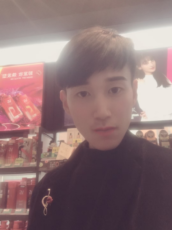 唯美的爱情故事的第一张照片--漳州相亲服务中心