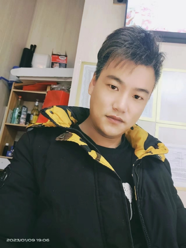 孤酒枕愁眼眠的第一张照片--漳州相亲服务中心