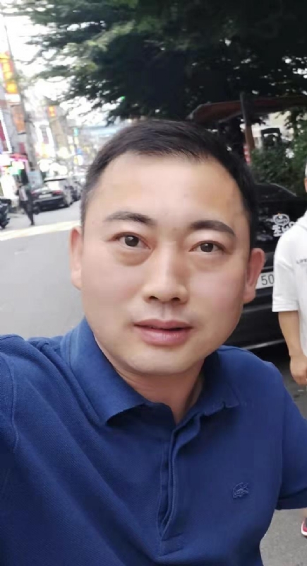 李龙的第二张照片--漳州相亲服务中心