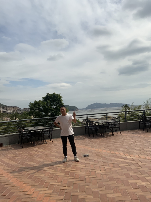 心酸瑟果的第一张照片--漳州相亲服务中心