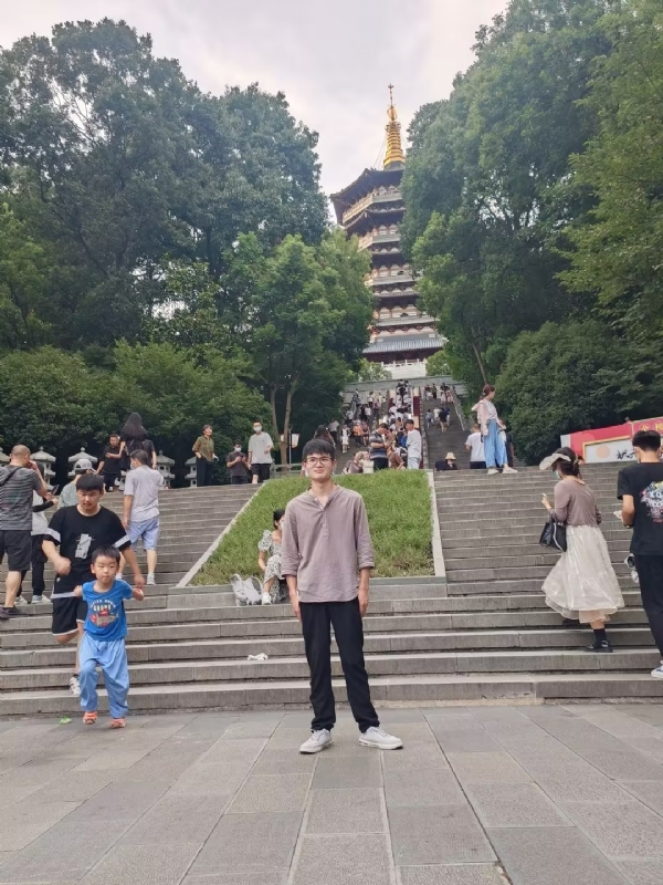 阳光男孩的第五张照片--漳州相亲服务中心