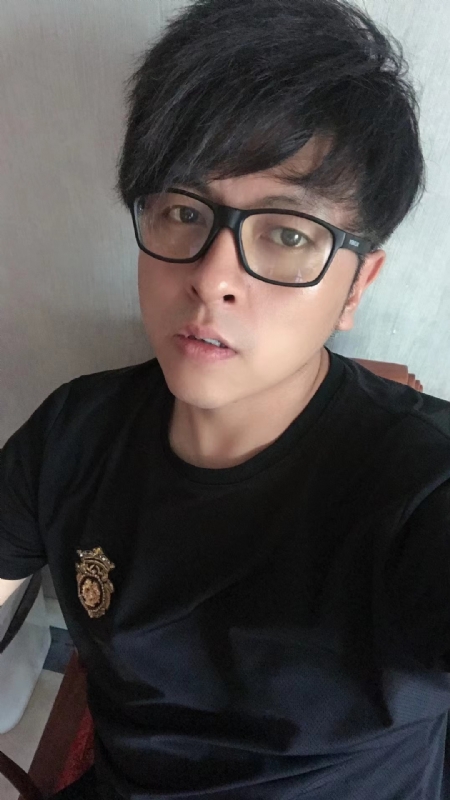 爱你永远不容易的第一张照片--漳州相亲服务中心