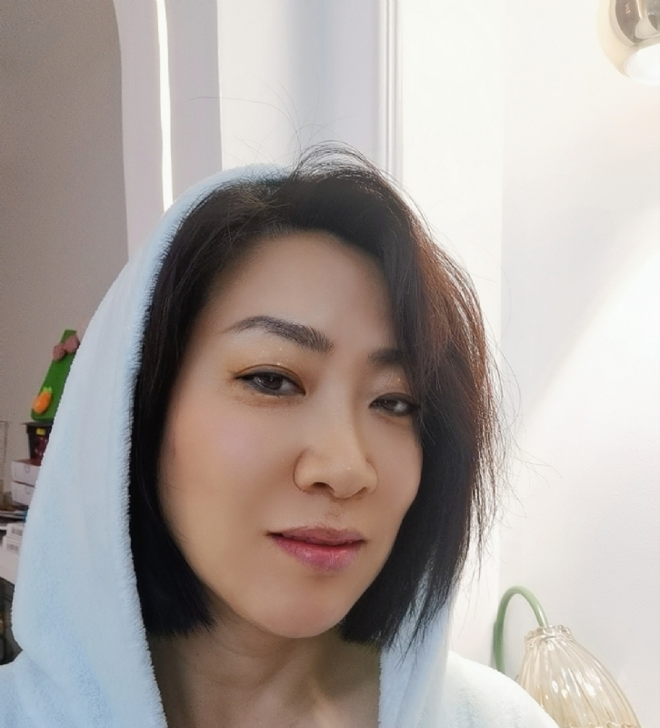 火玫瑰的第一张照片--漳州相亲服务中心