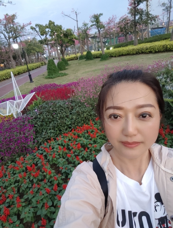 m云朵的第一张照片--漳州相亲服务中心