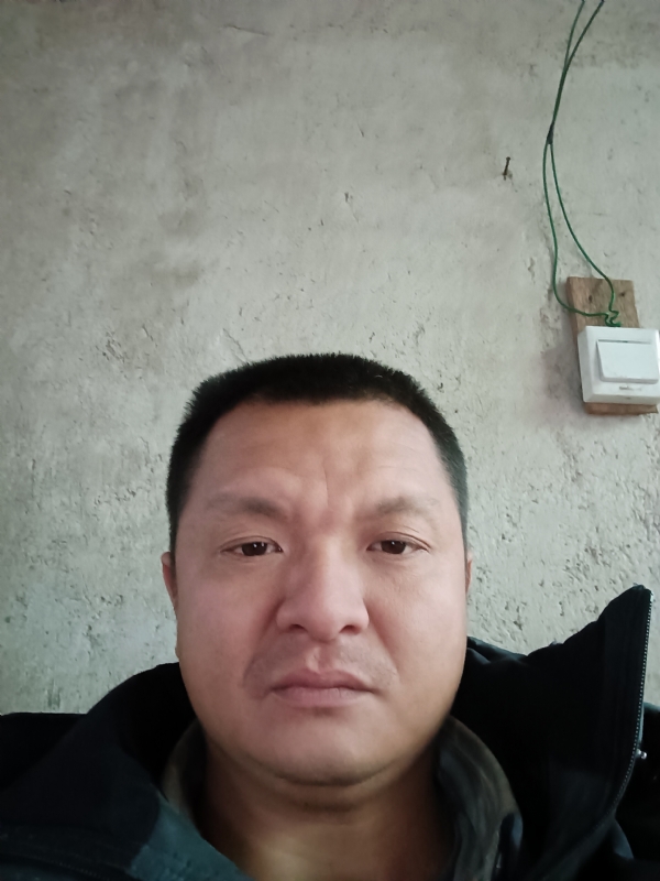 兰成龙的第四张照片--漳州相亲服务中心