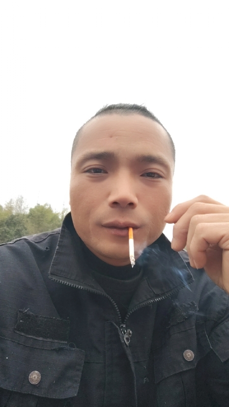 伯爵的第一张照片--漳州相亲服务中心