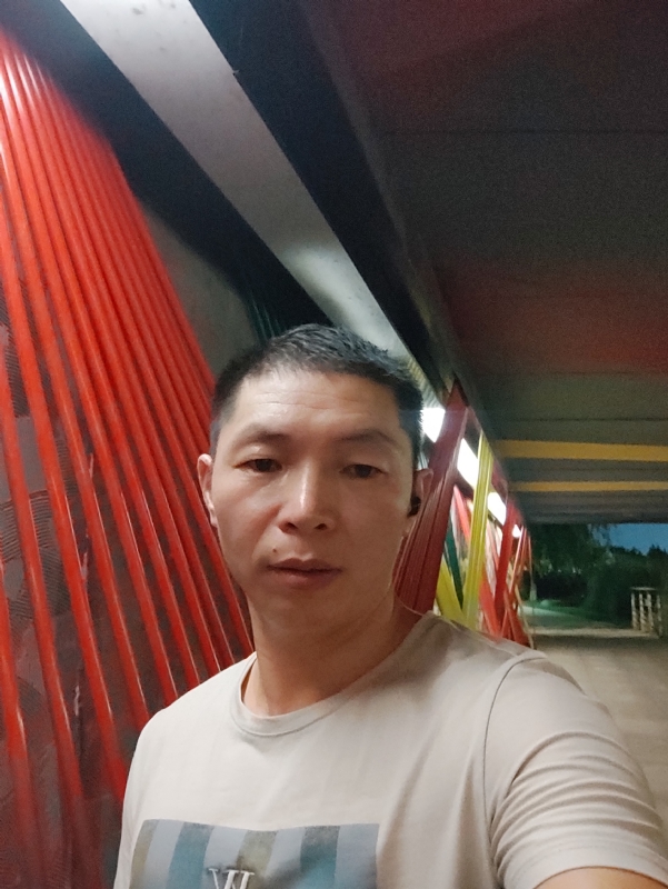夜猫的第一张照片--漳州相亲服务中心