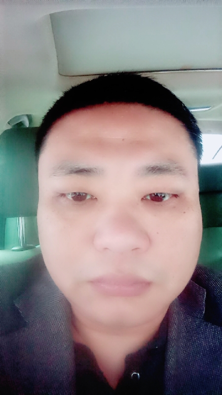 向日葵的第一张照片--漳州相亲服务中心