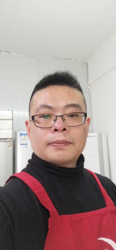 努力奋斗的第一张照片--漳州相亲服务中心