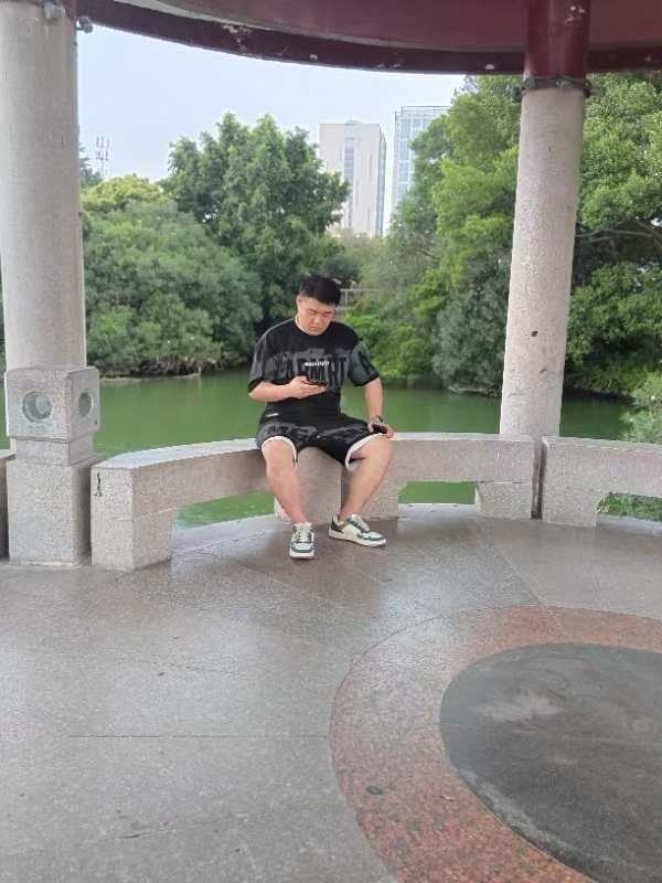 不善挽留的第一张照片--漳州相亲服务中心