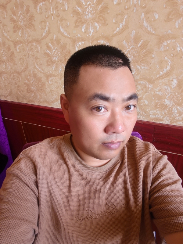 擦亮眼睛向前看的第二张照片--漳州相亲服务中心