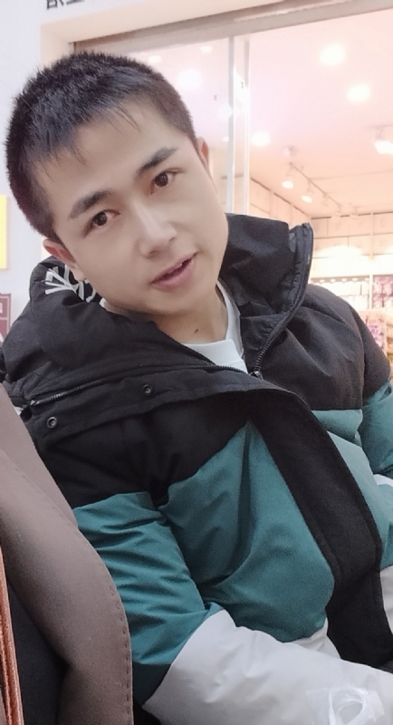 不骄不躁的第一张照片--漳州相亲服务中心