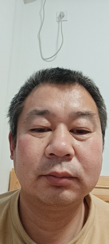 龙万的第一张照片--漳州相亲服务中心