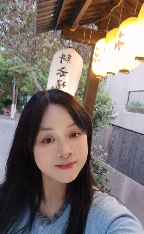 伊伊的第一张照片--漳州相亲服务中心
