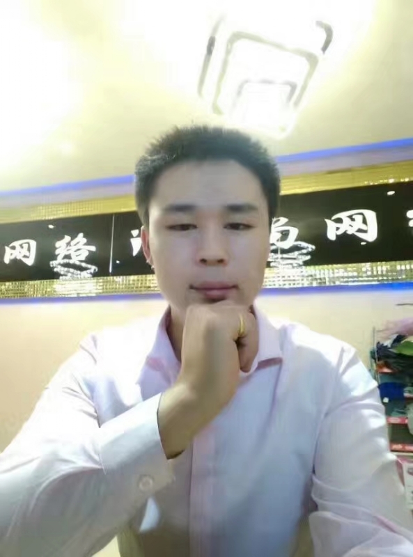沉默寡言的第一张照片--漳州相亲服务中心