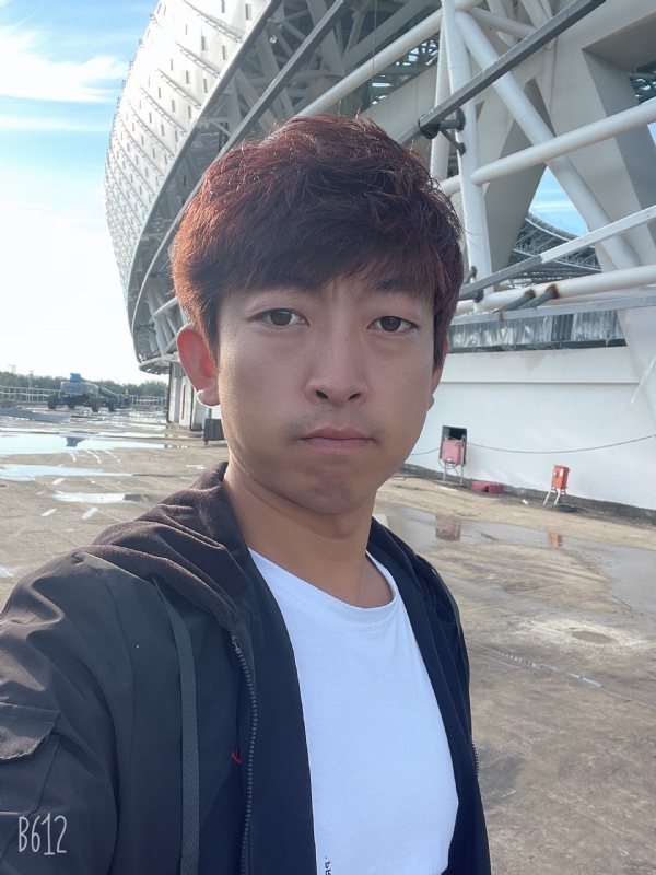 绅士大男孩的第一张照片--漳州相亲服务中心