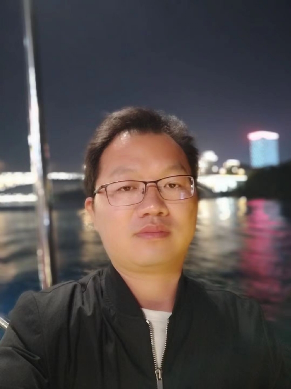 祝你平安的第一张照片--漳州相亲服务中心