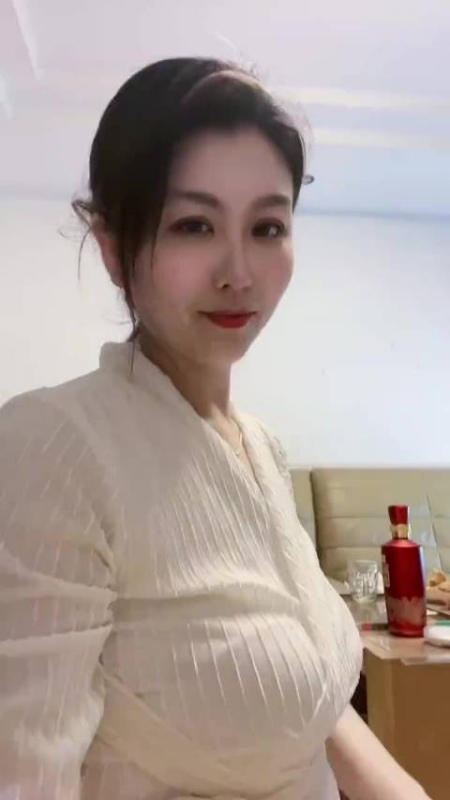 钕钕的第一张照片--漳州相亲服务中心