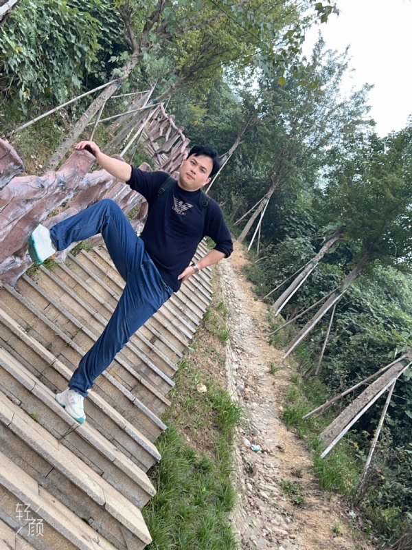 择一人白头偕老的第二张照片--漳州相亲服务中心