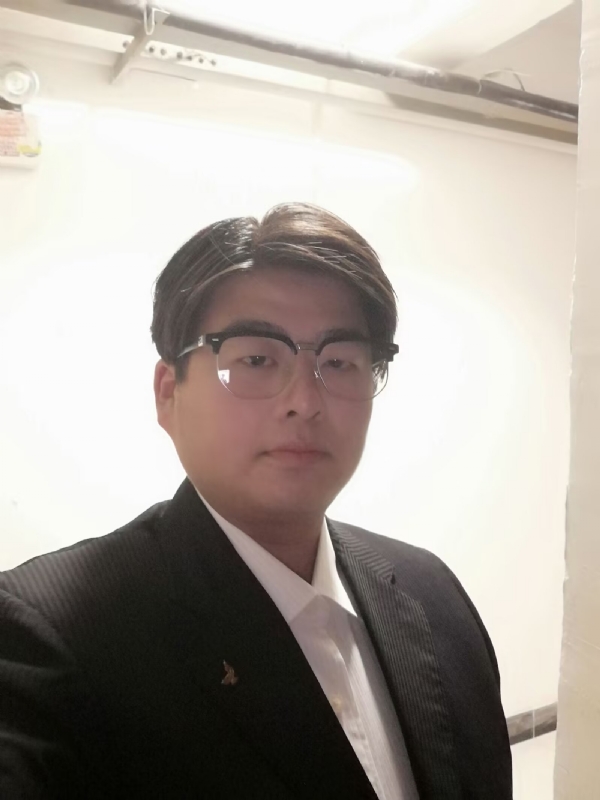 孤独一人的第一张照片--漳州相亲服务中心