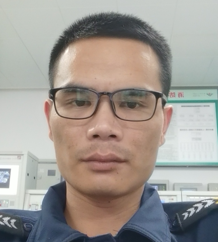 一直都在的第三张照片--漳州相亲服务中心