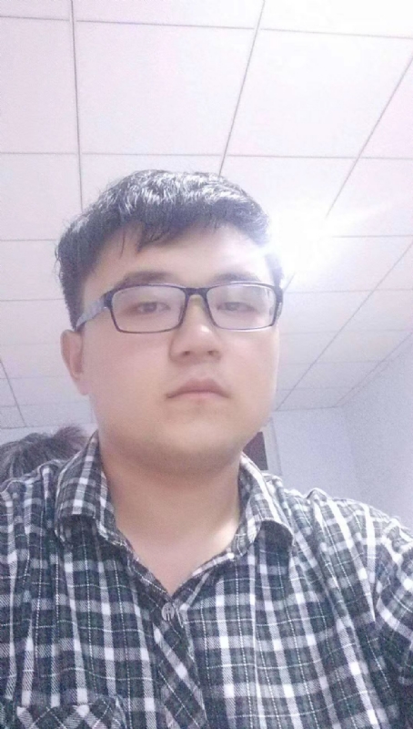 颜色不一样的黄的第一张照片--漳州相亲服务中心