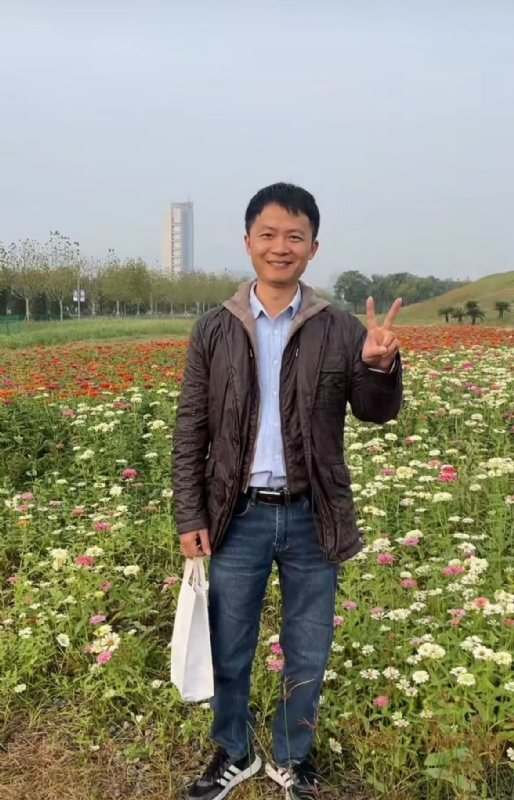 云淡风轻的第一张照片--漳州相亲服务中心